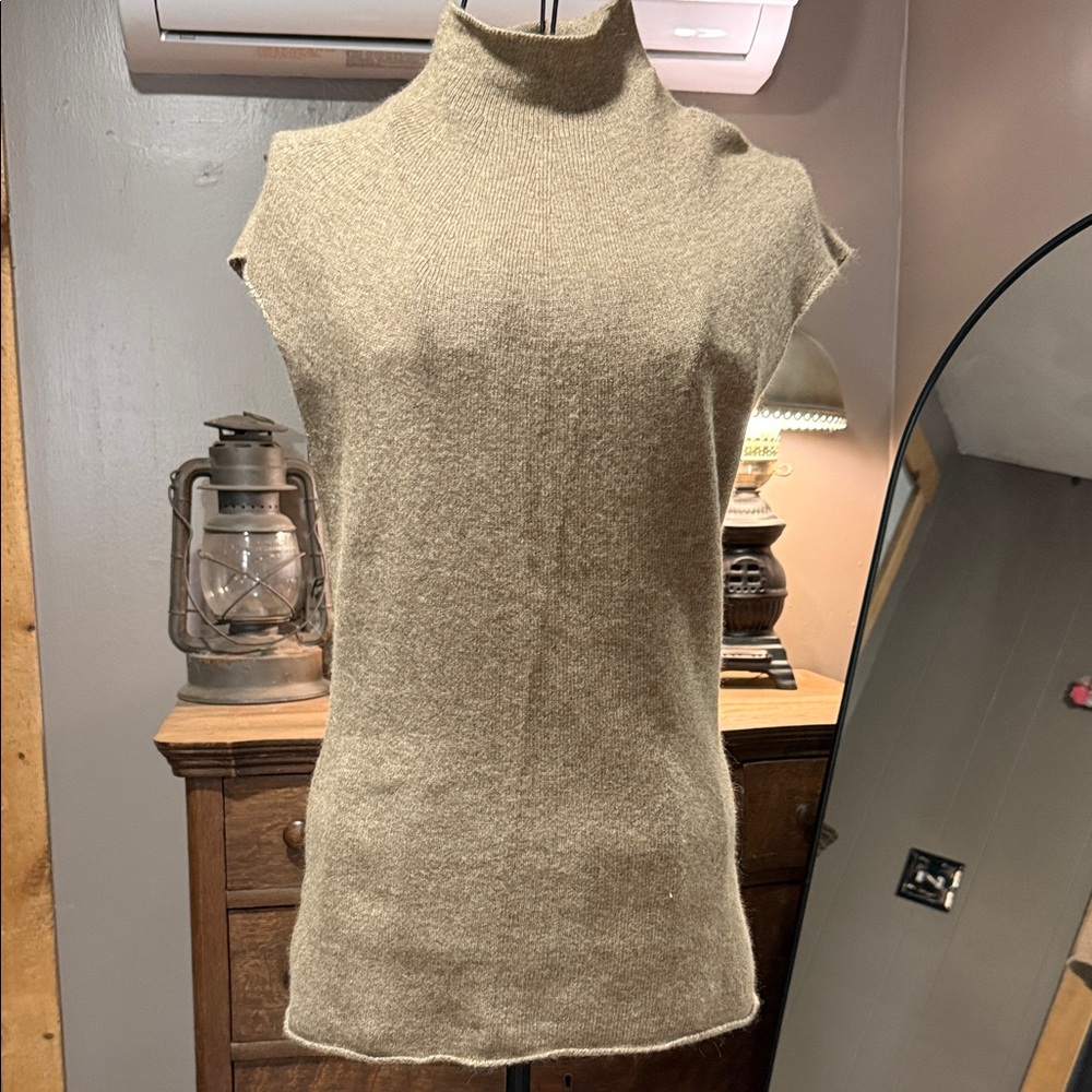 Banana Republic Beige Turtleneck Sweater